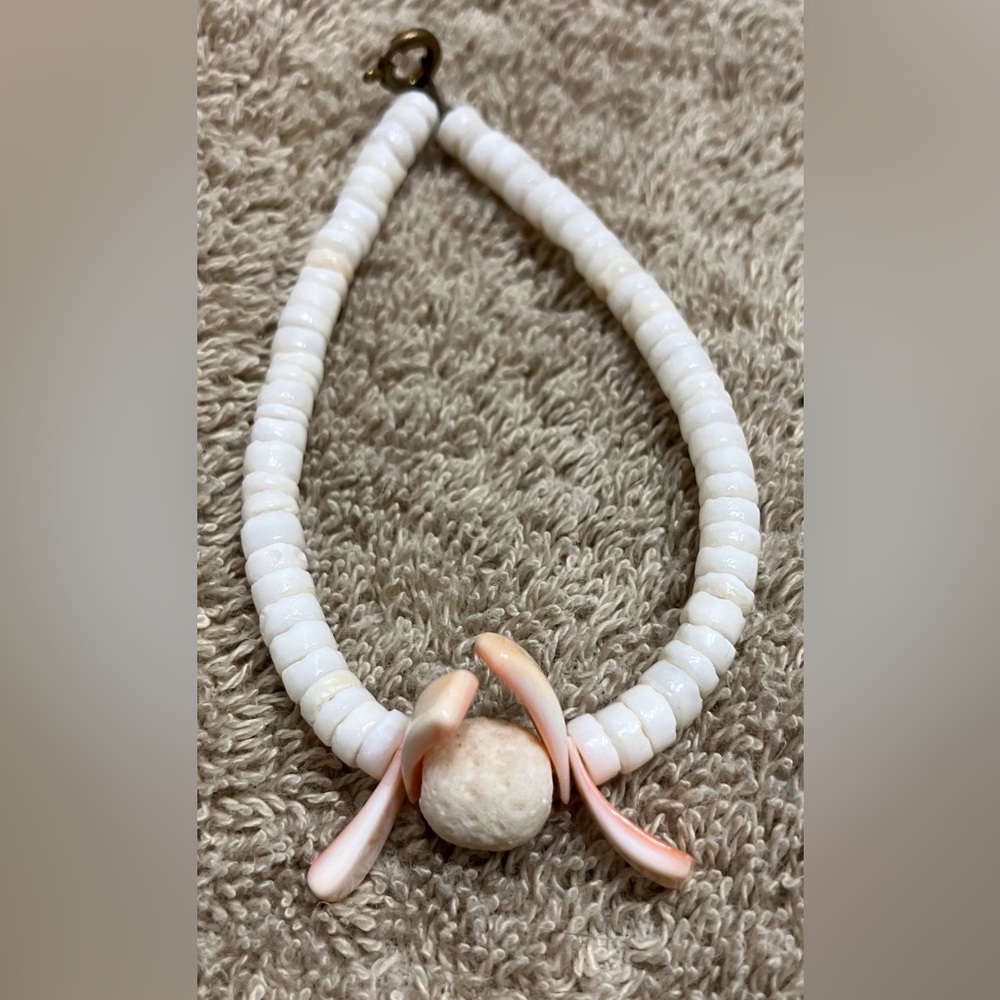 Vintage Pukka Puka Shell Hawaiian Bracelet
